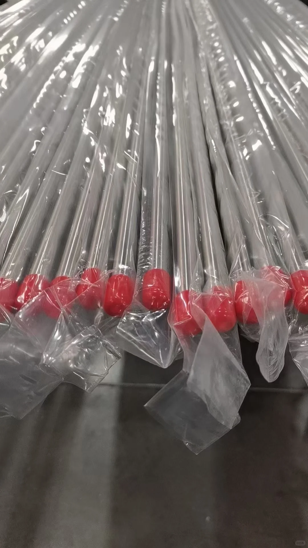 怎么会有这么光亮的不锈钢管！！