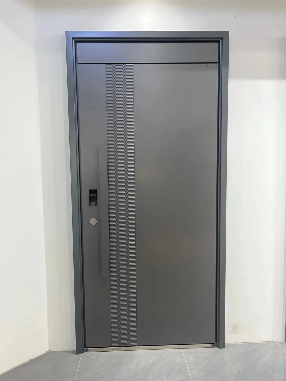 湛江大事件！入户门闭眼入