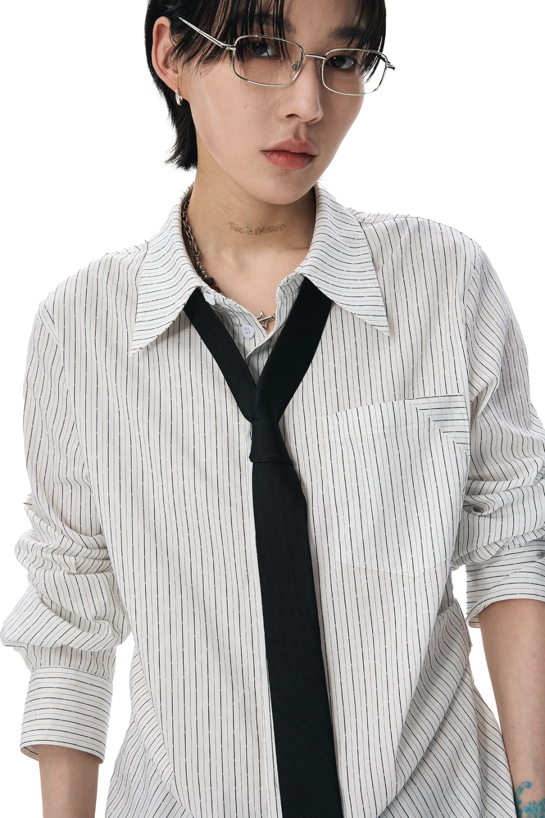 立体腰部抽褶设计 拯救通勤刻板印象