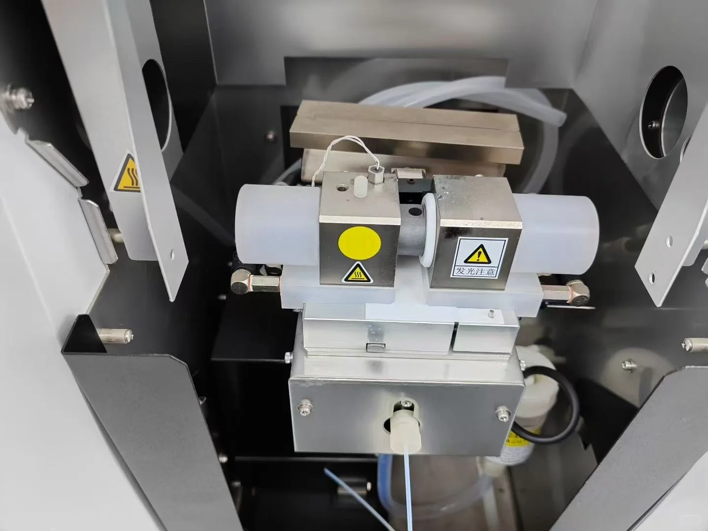 我的实验室「电子新娘」:岛津6880