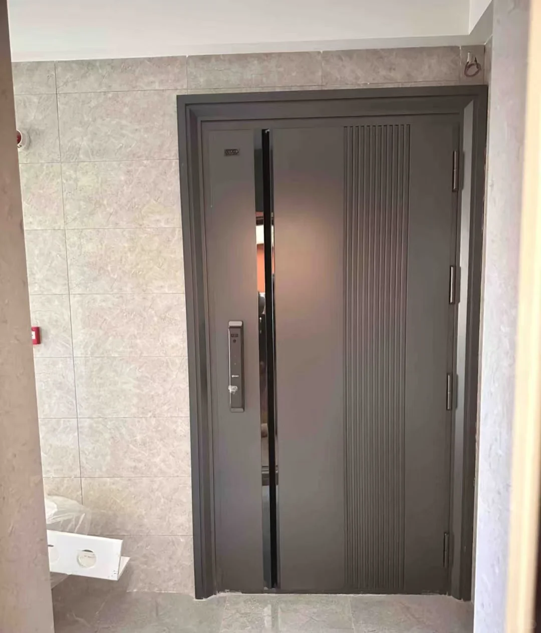 湛江大事件！入户门闭眼入