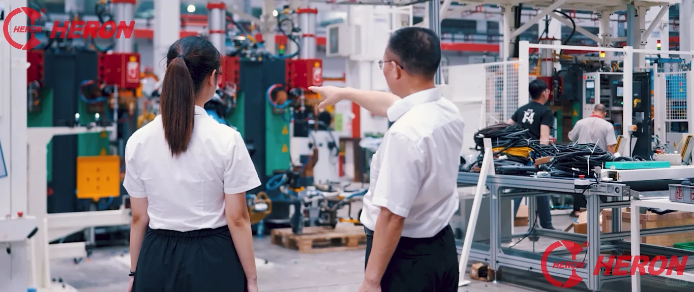 亨龙点凸焊34 年技术积淀的中国智造标杆