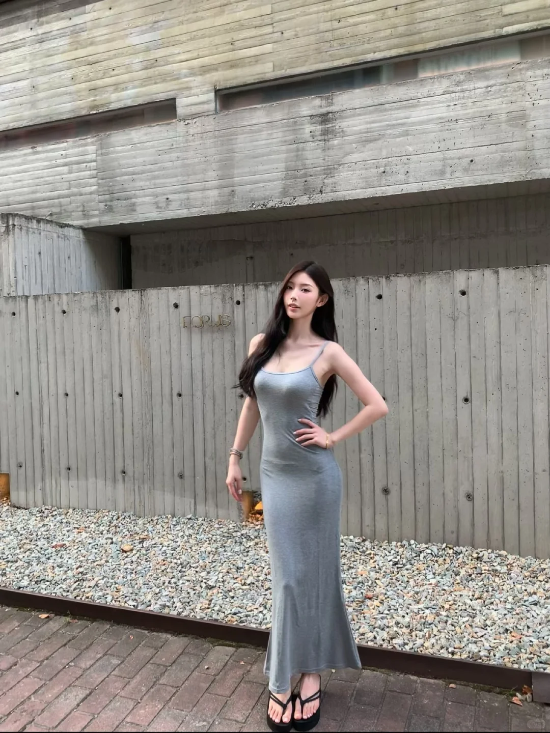 正面纸片人，背面蜜桃臀！这裙子开挂！