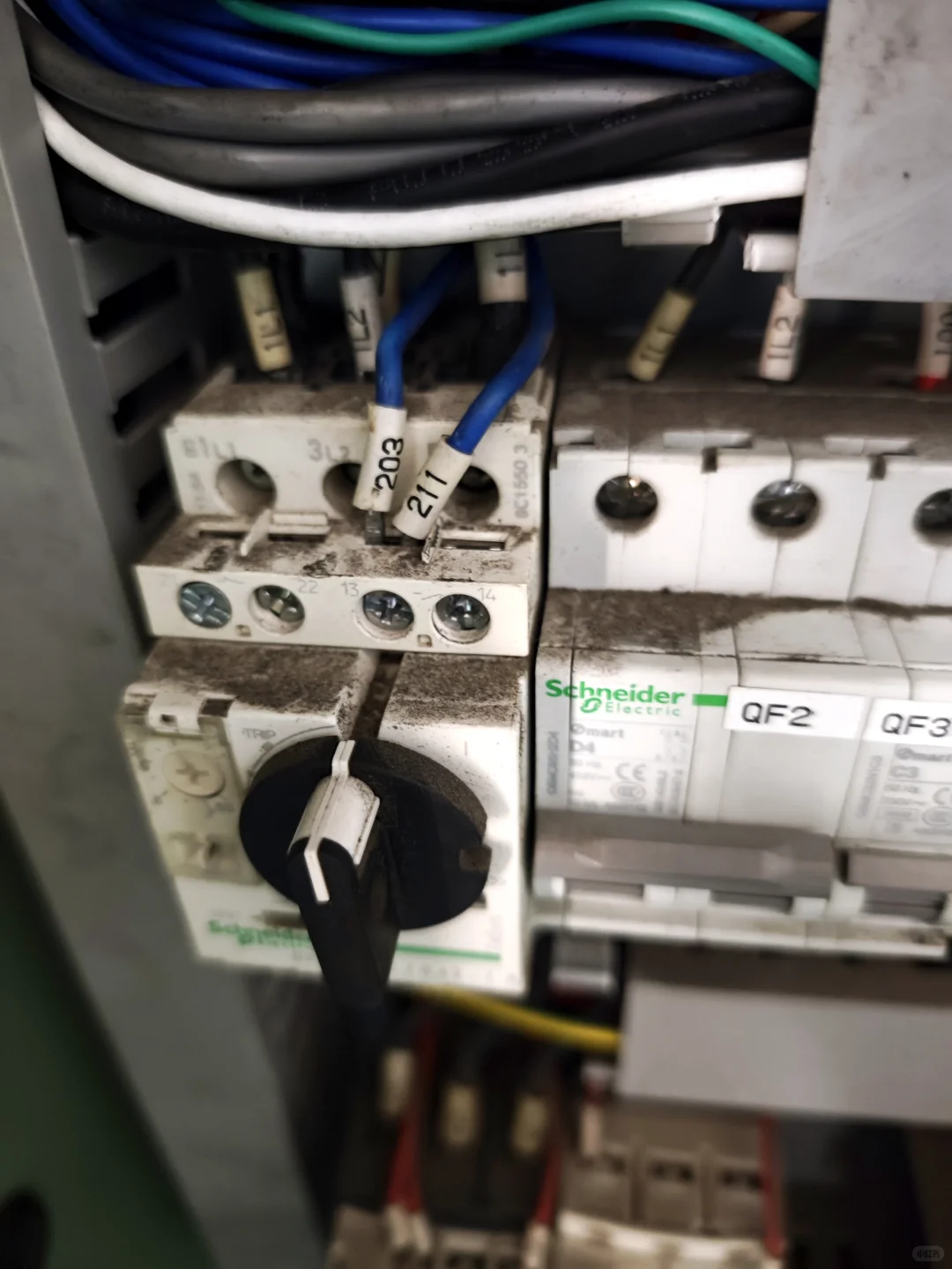 杭州更换电动机断路器