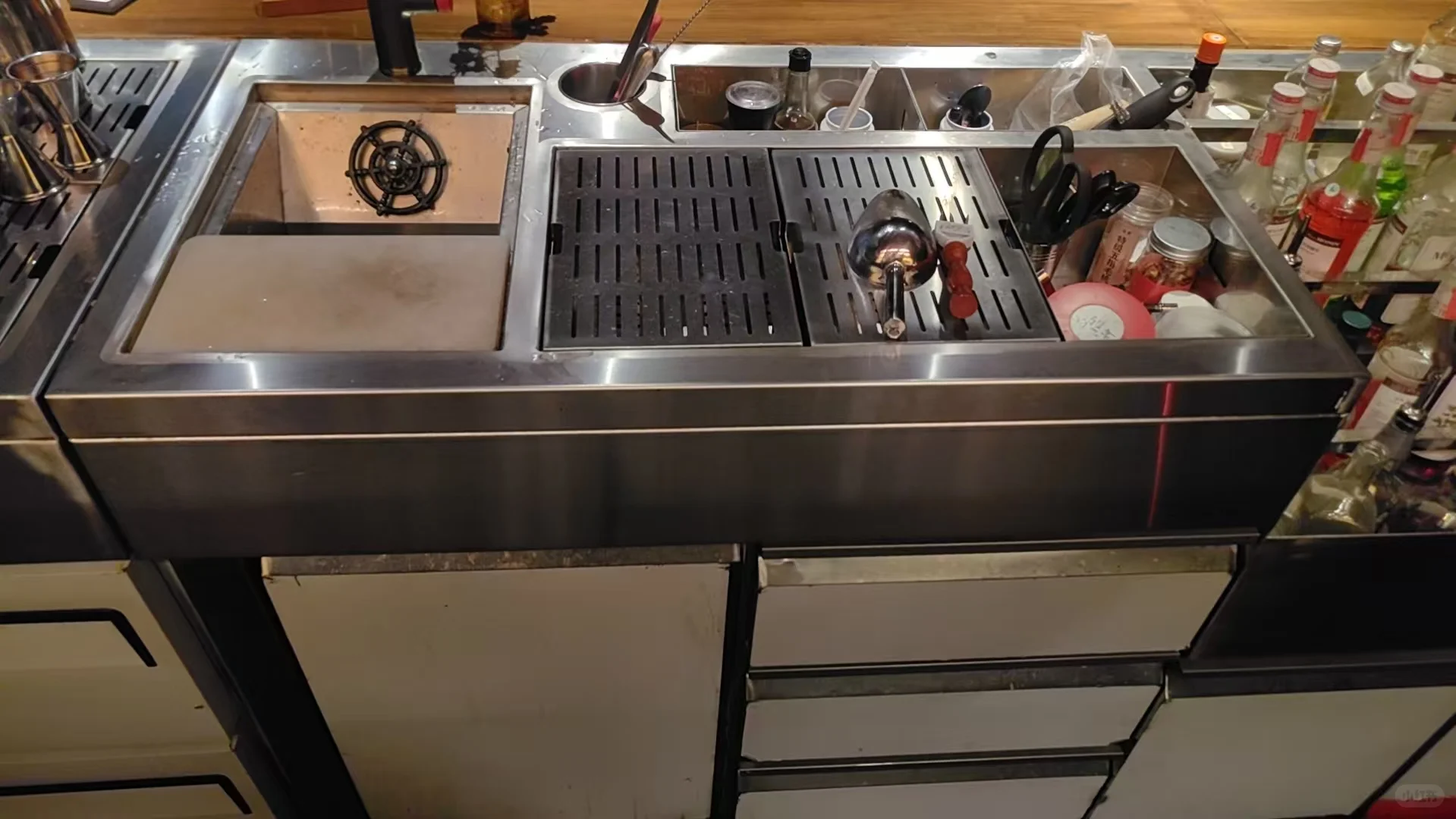 不锈钢调酒工作站的落地效果