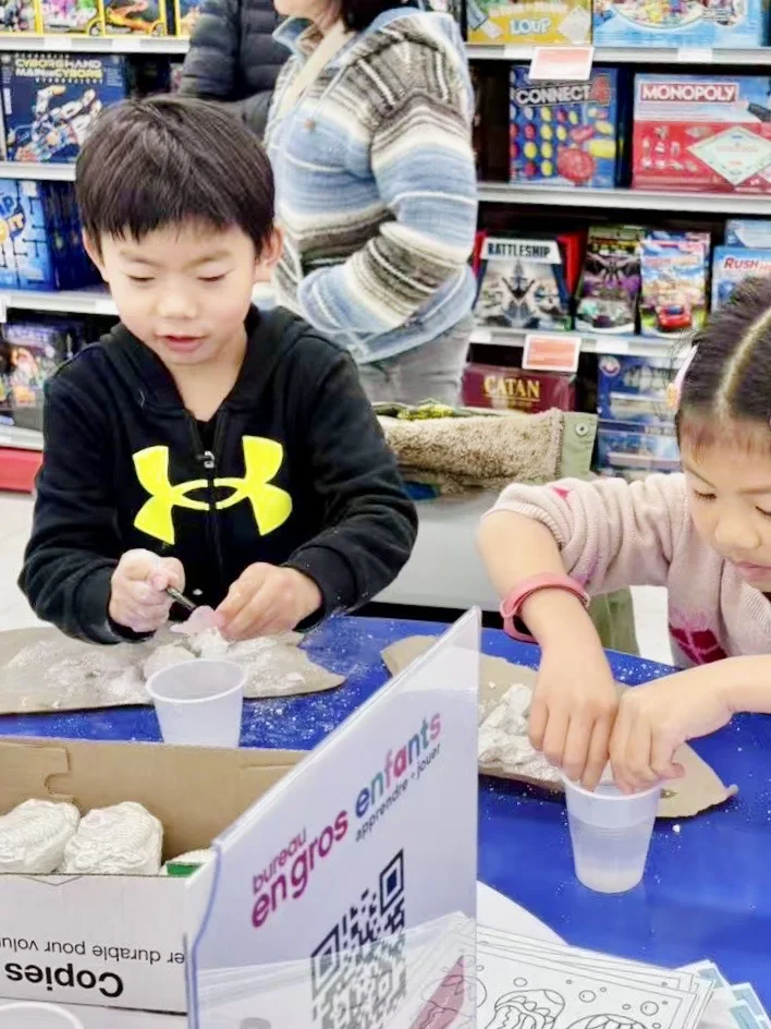 【免费】Bureau en Gros的挖恐龙化石活动