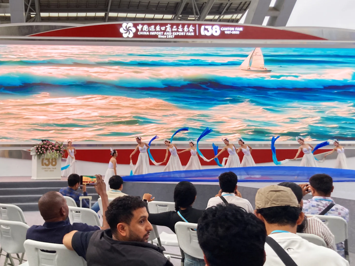 第一次参加广交会，逛到腿软?