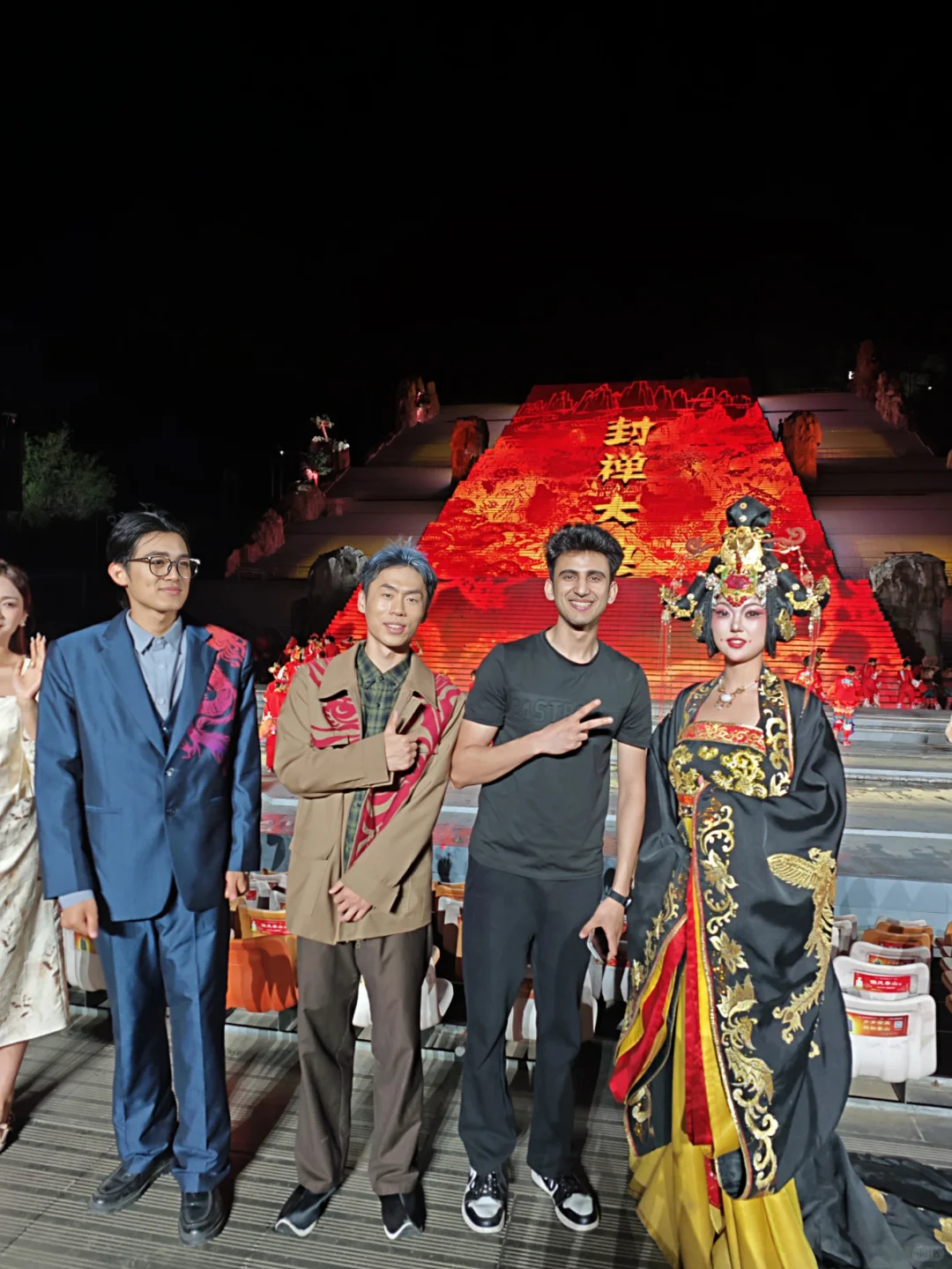 (外国人）泰开工厂之旅和凤山庆典体验