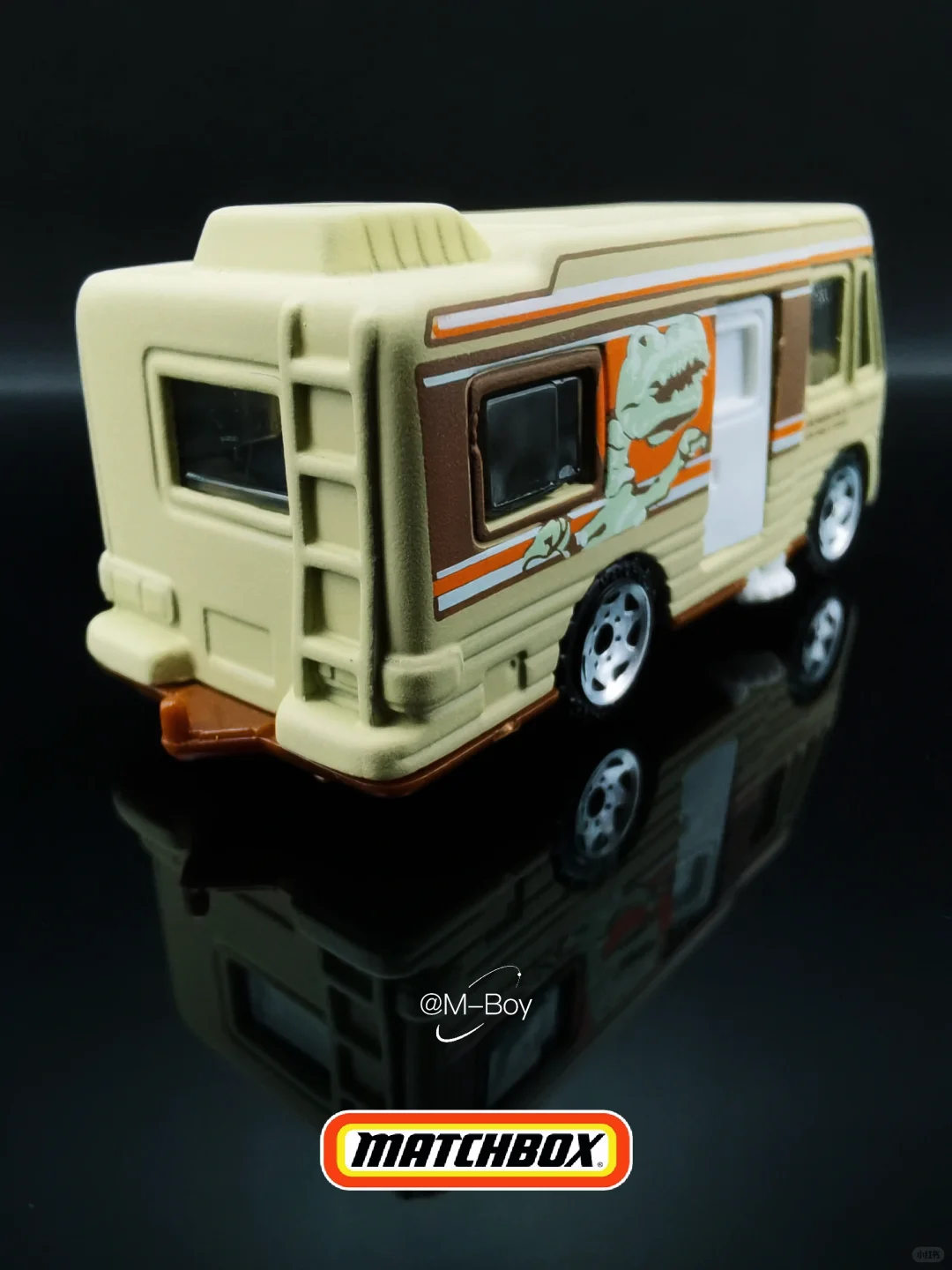 开着小车去考古,火柴盒原创露营卡车