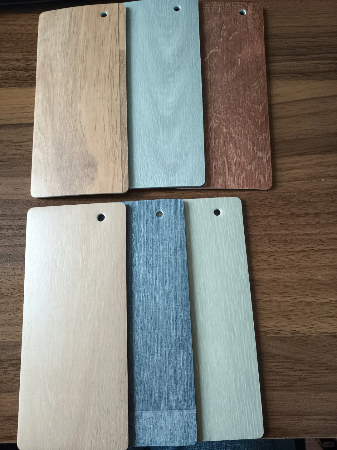 耐磨抗压仿木纹地胶