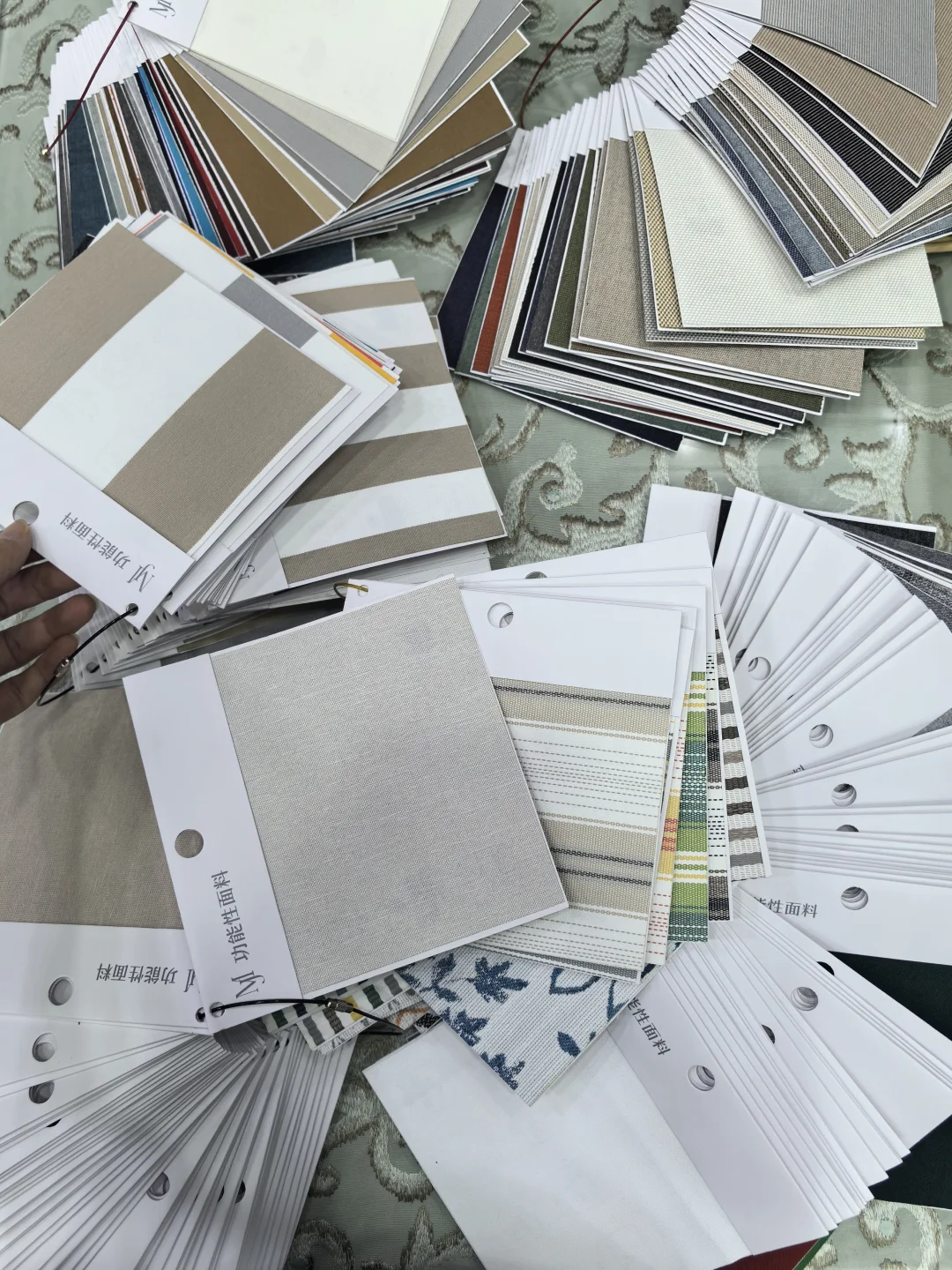 将近300款户外面料