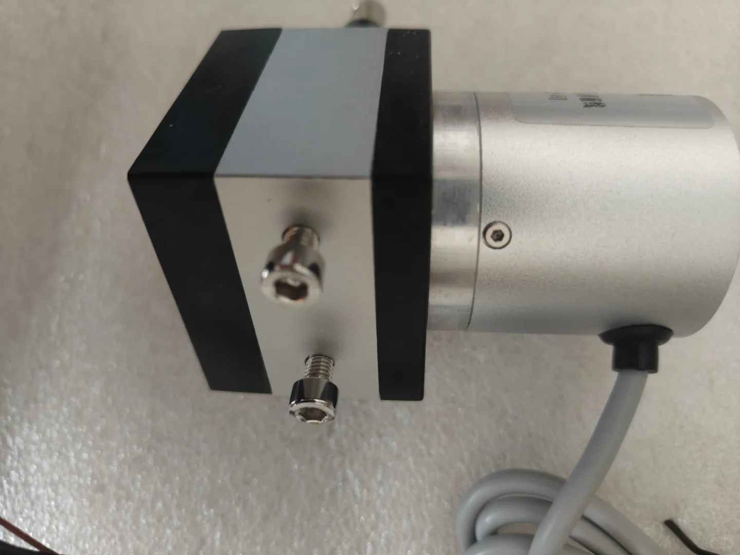 拉压力传感器、拉压力变送器、拉压力表、拉