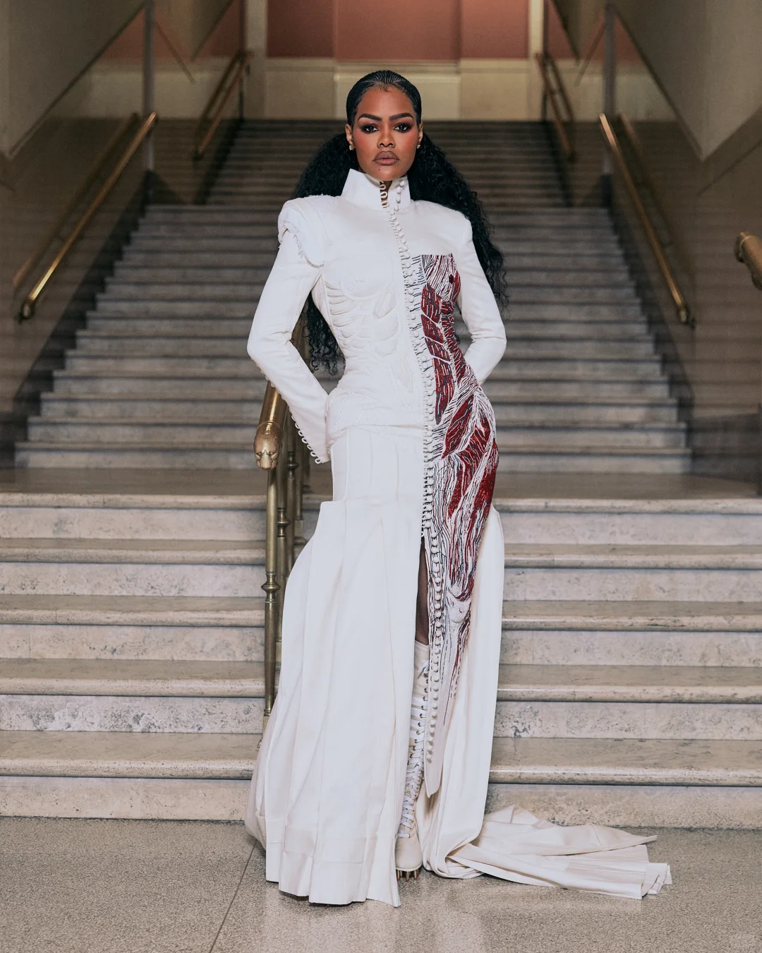 ... teyana ... 量身定制的优雅 ...