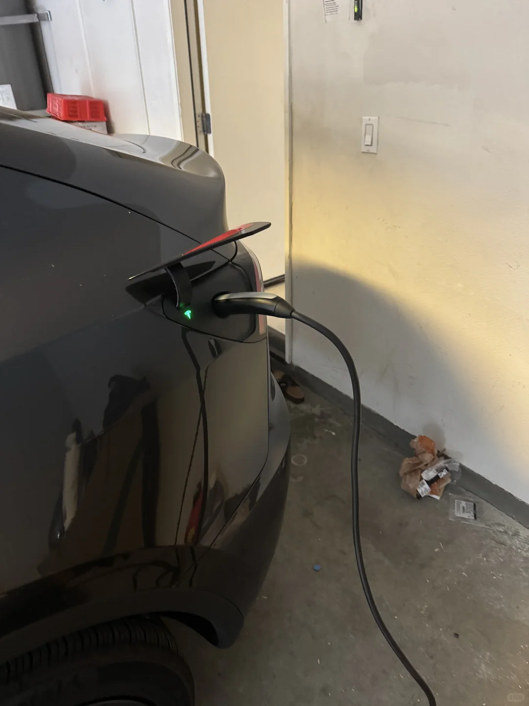 洛杉矶东谷安装特斯拉充电用240V插座