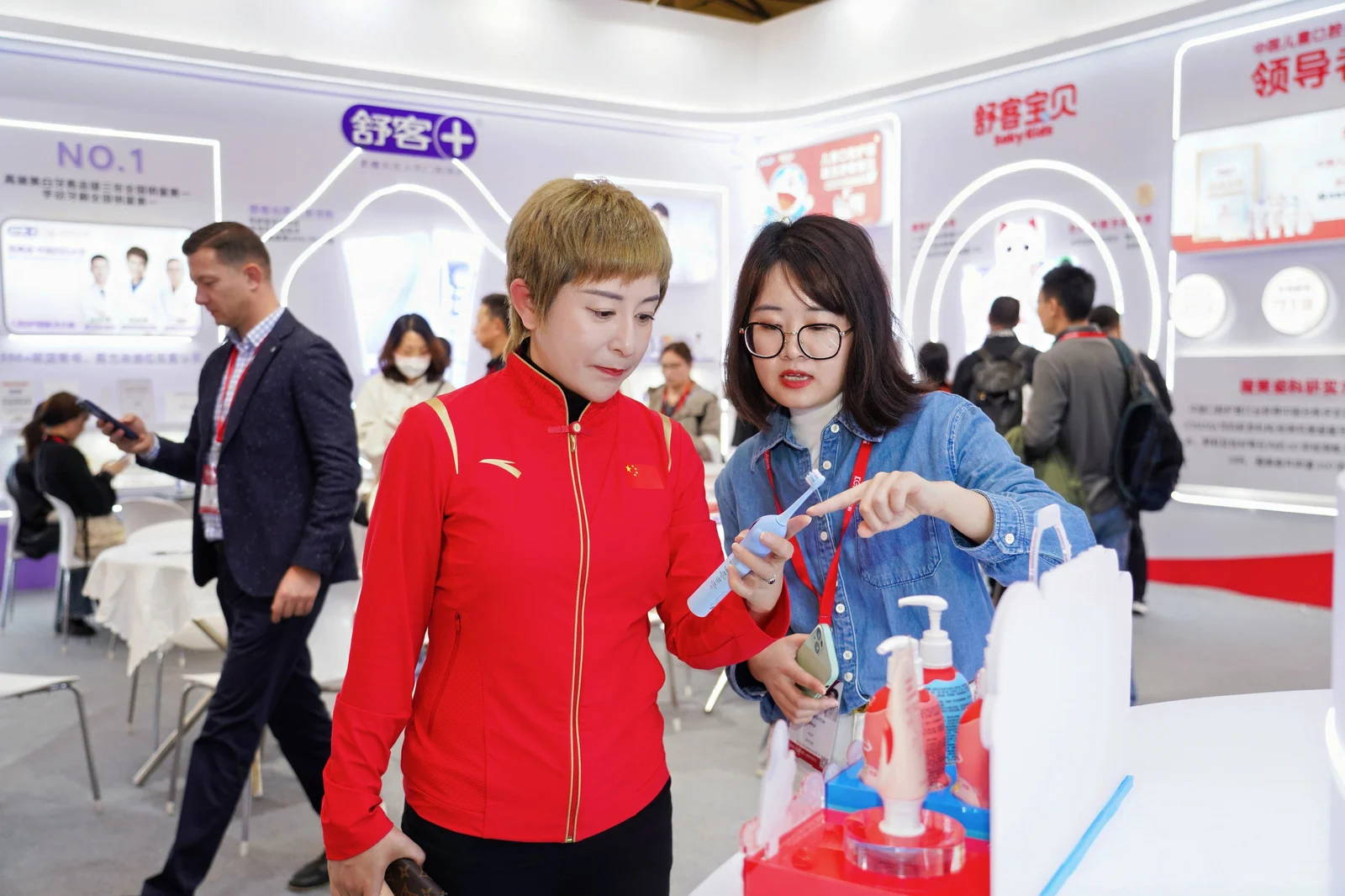 舒客宝贝&舒客共同亮相上海国际口腔展！