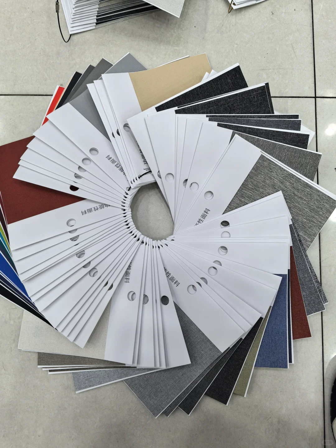 将近300款户外面料