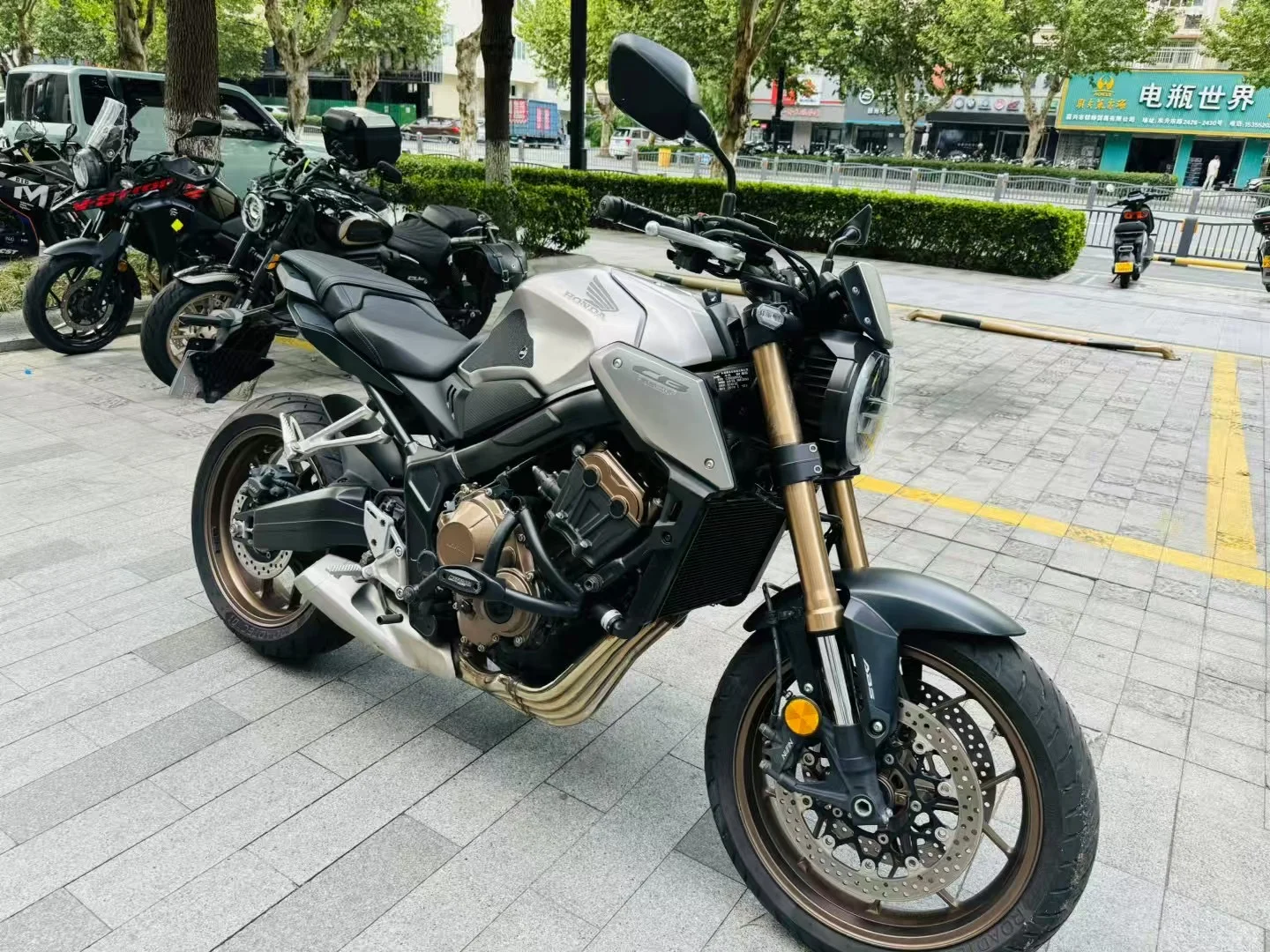 本田CB650R谁能不爱