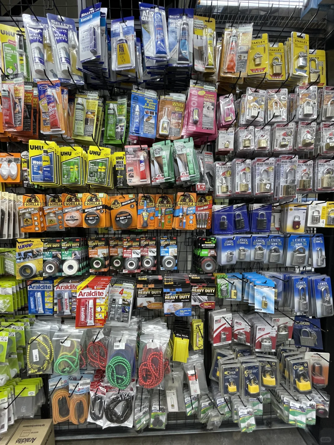 ??Woodlands五金店物廉价美千万别错过!!