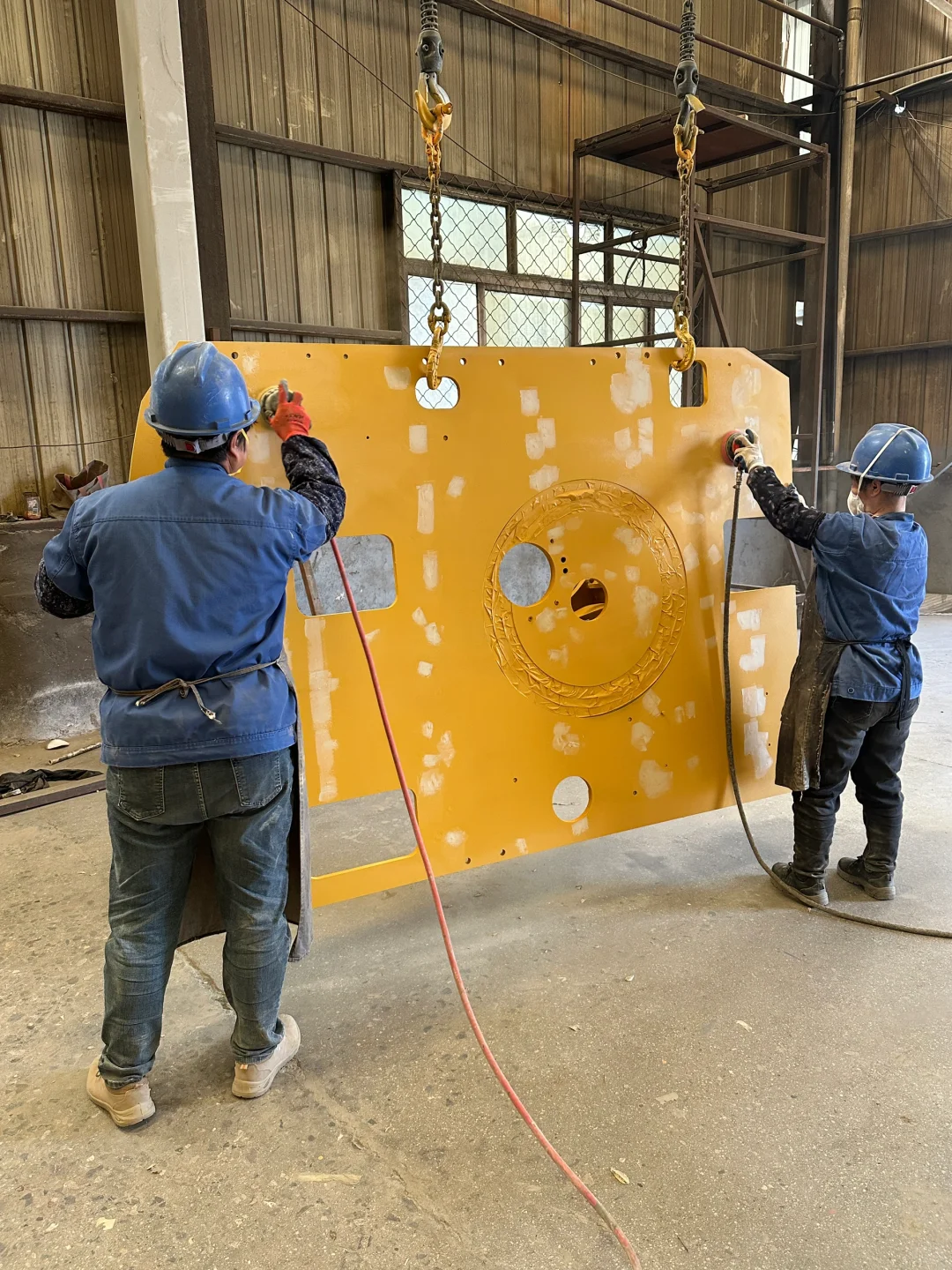 我爸让我上网卖这个 铁疙瘩咋卖呀?