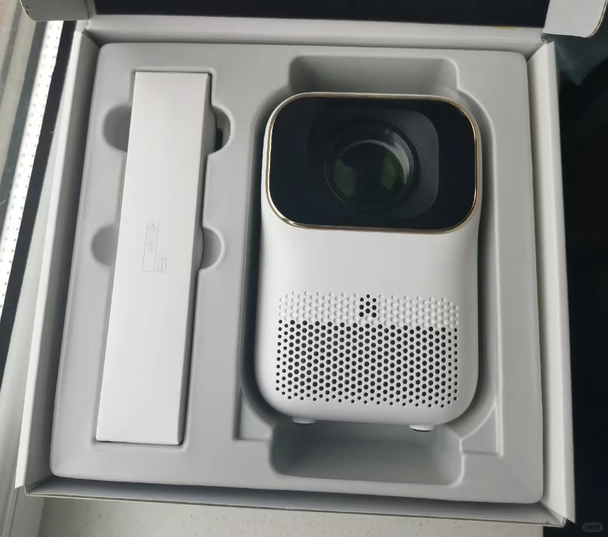 这三款mini投影仪降价了!二手均价才200块