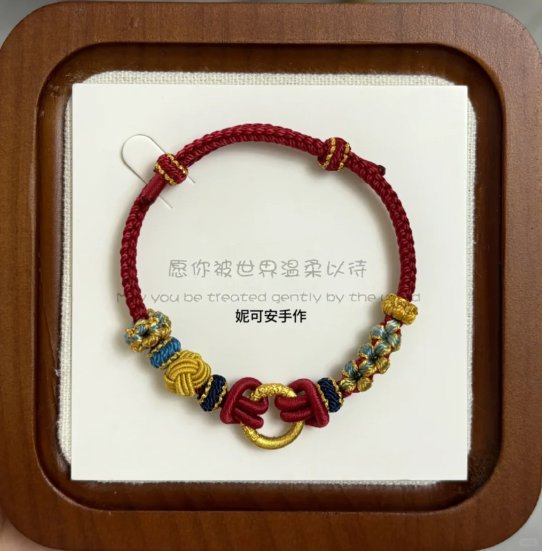 ?熬夜也要编！这款「月光手绳」治好了我的