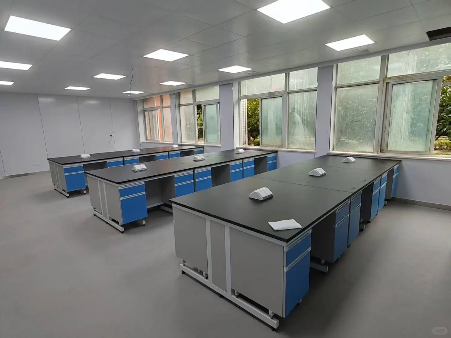 新版实验室?实验台配色