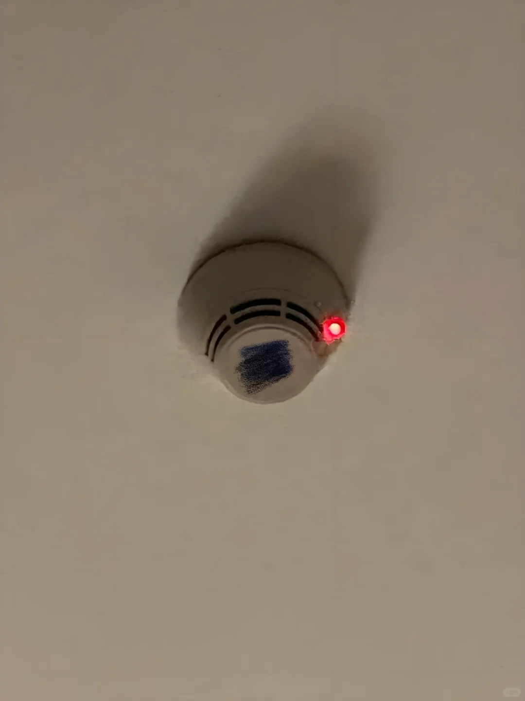 烟雾报警器有摄像头???