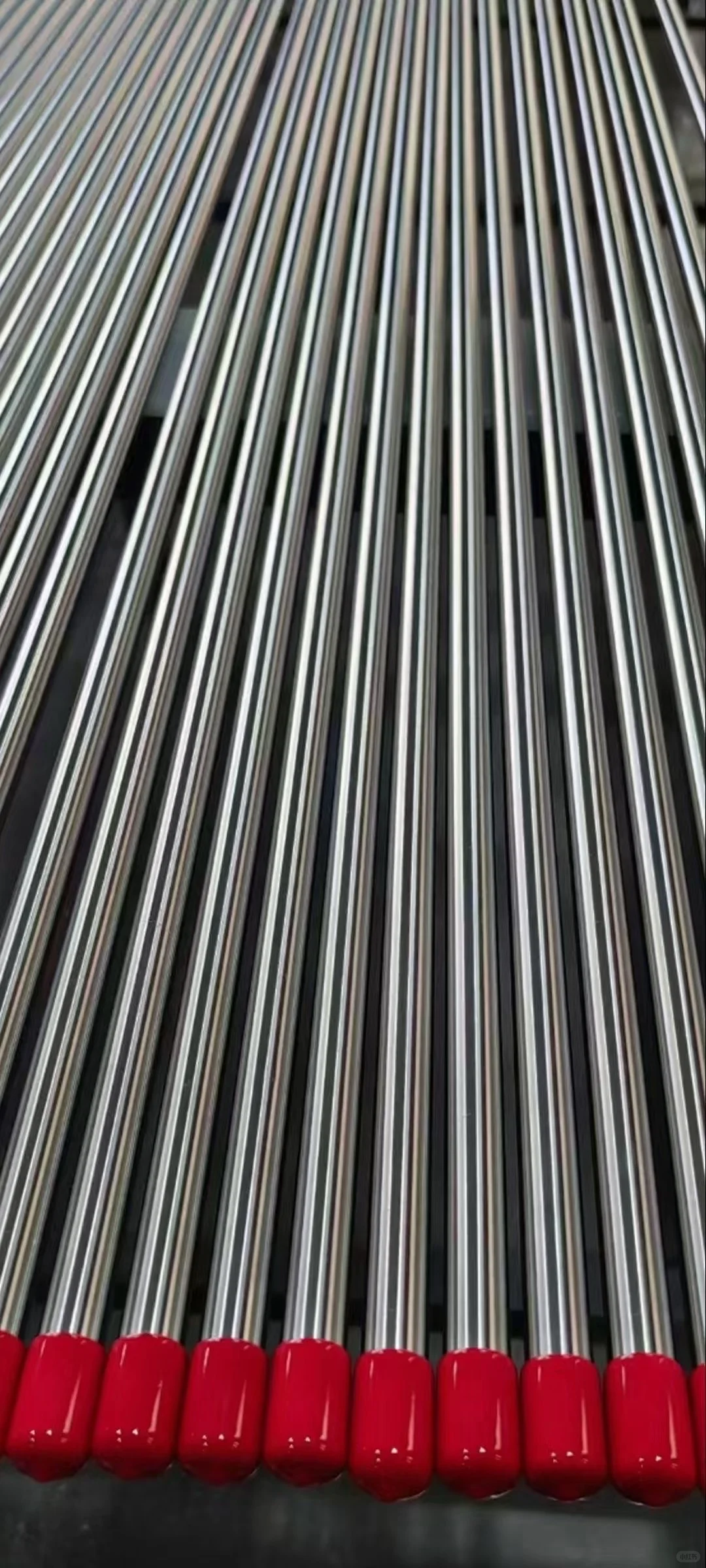 怎么会有这么光亮的不锈钢管！！