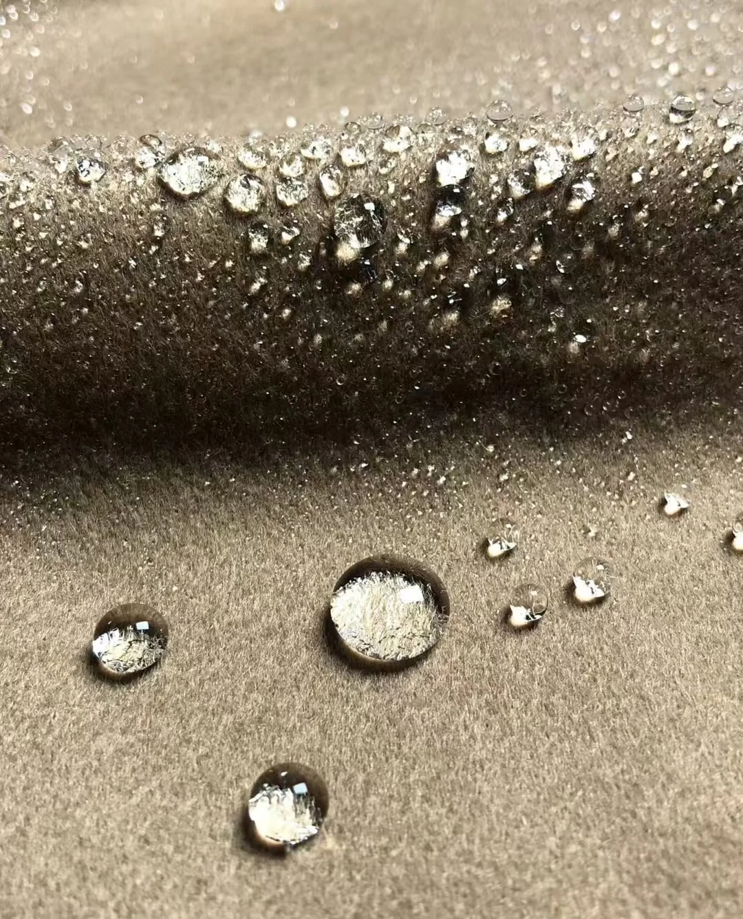 Loro Piana暴风雨系列面料