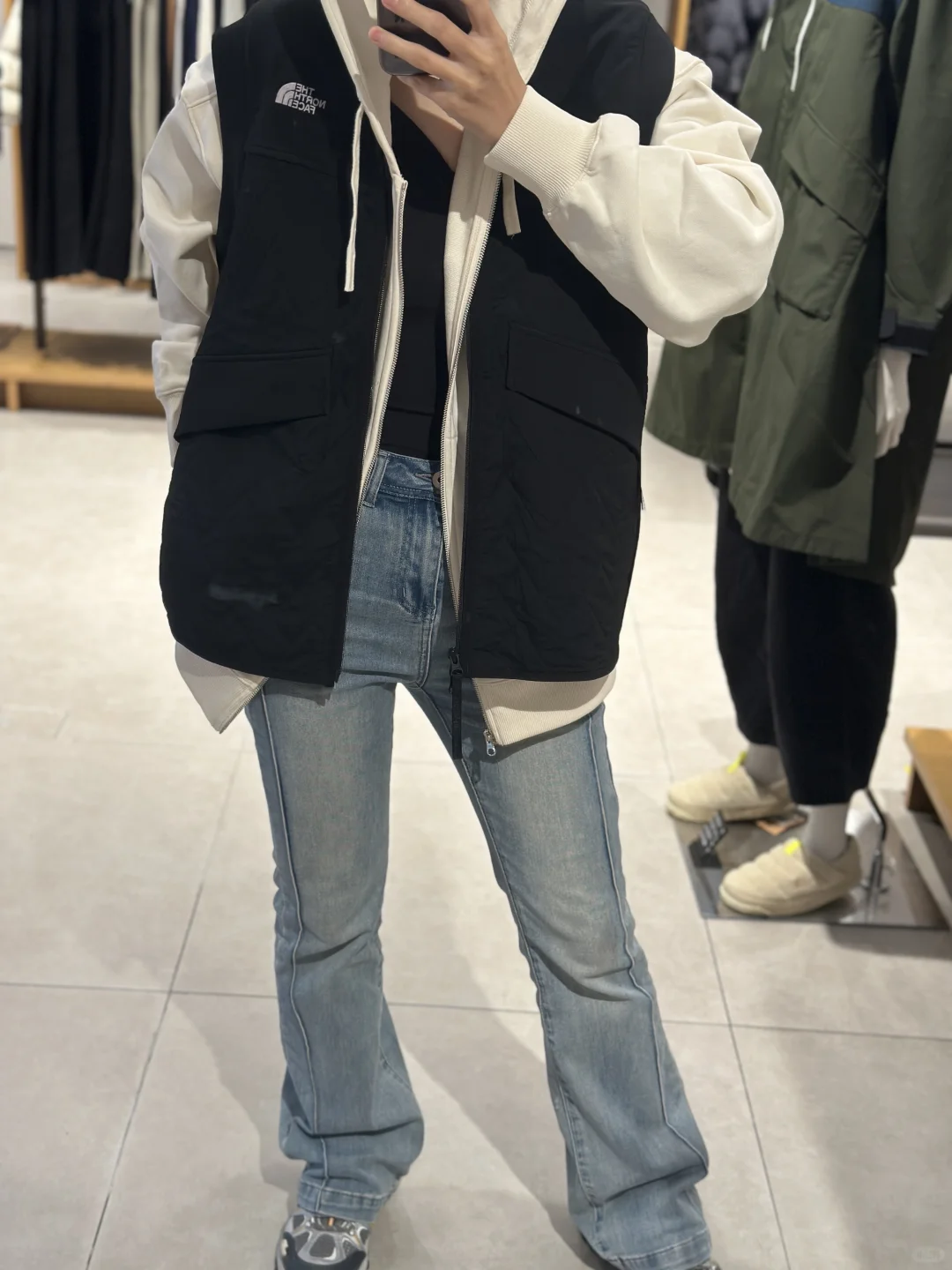 无性别穿搭天花板！北面UE黑标背心太会了