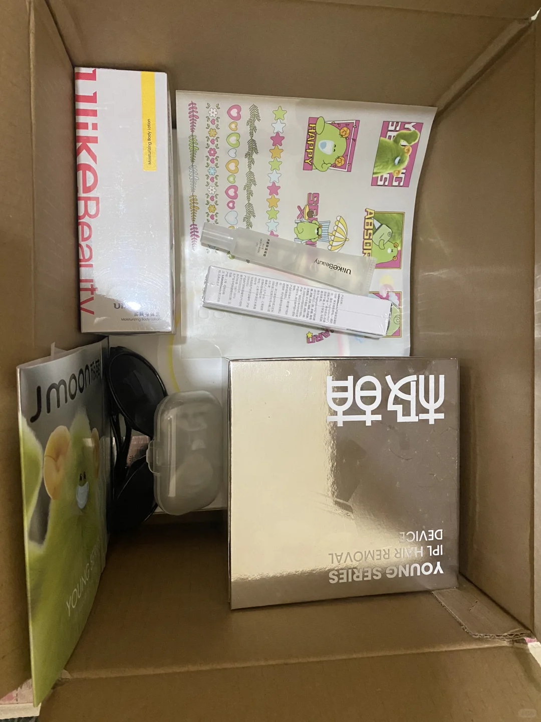 出极萌脱毛仪，几乎全新，价格便宜，赠品多