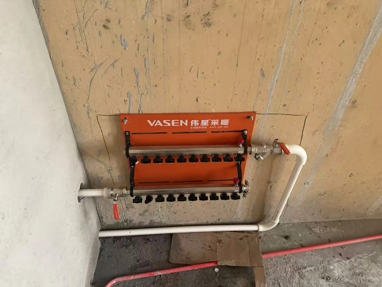 沈阳龙湖陇御山四百平别墅主管道施工现场