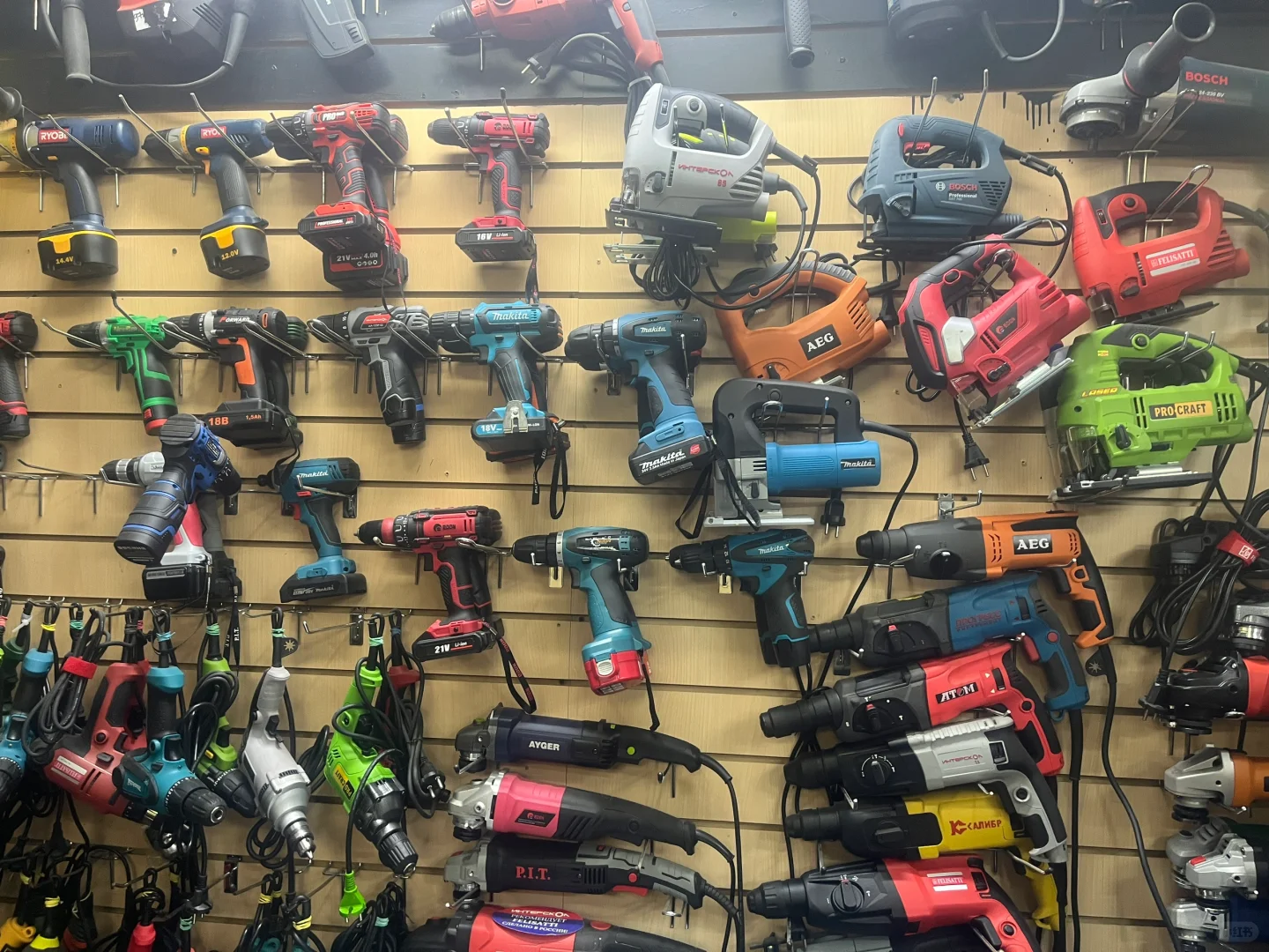 ?莫斯科五金工具市场|陪逛市场