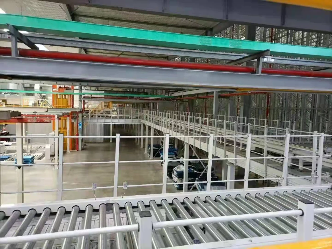 提升机在汽车制造线上的定制化解决方案