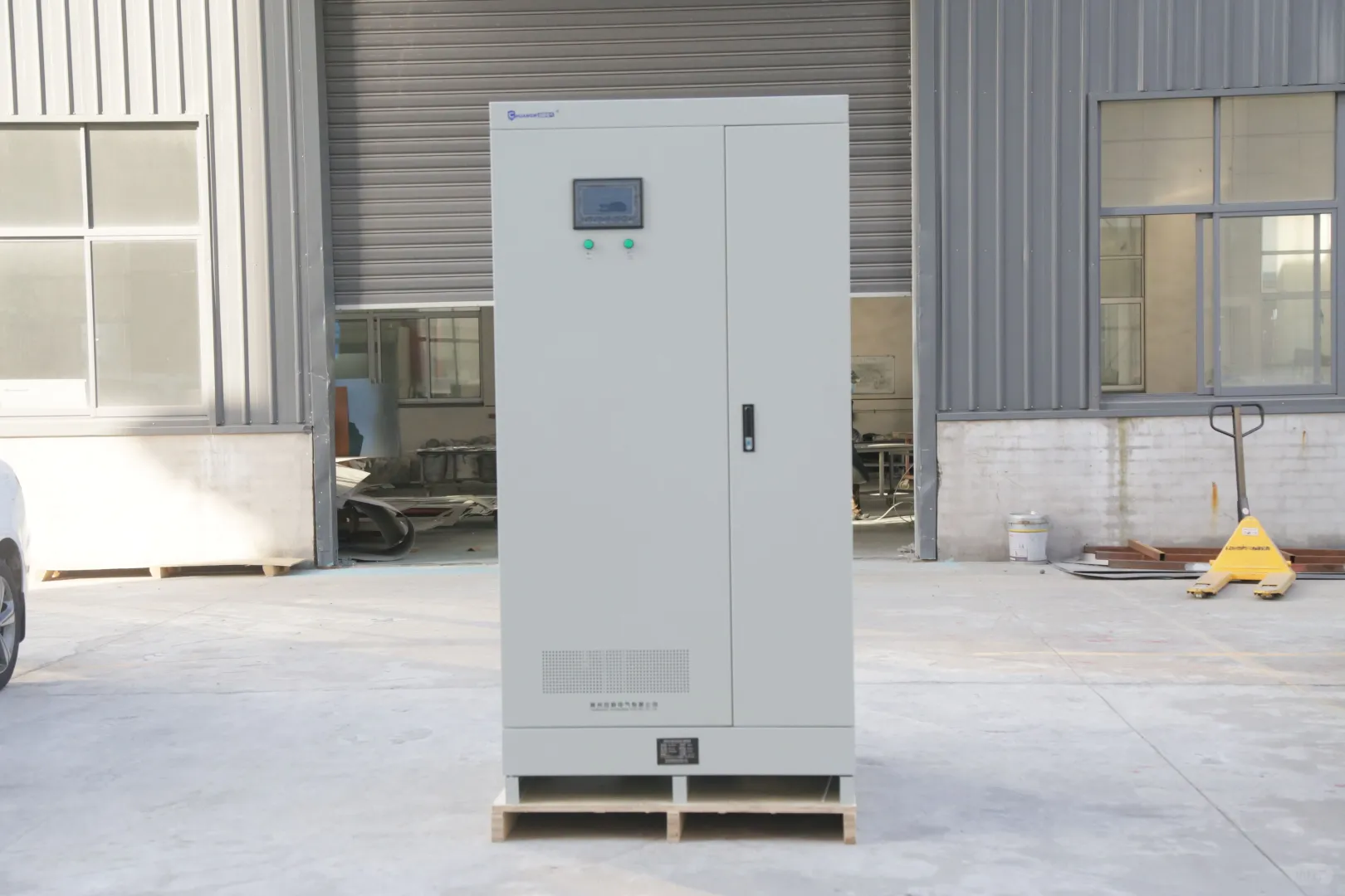 如何选适合工业大功率的三相稳压器？