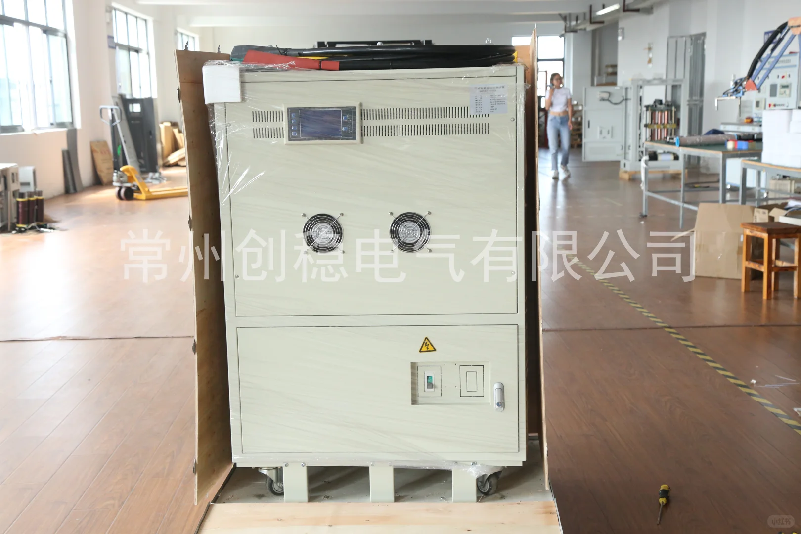 三相无触点稳压器怎么接线