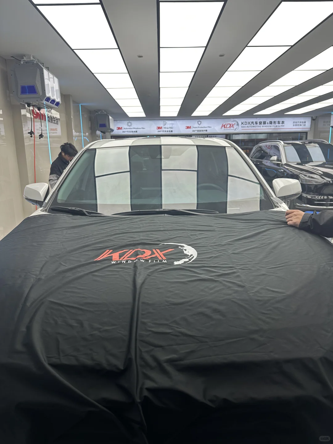 又一款会遇水变色的太阳膜