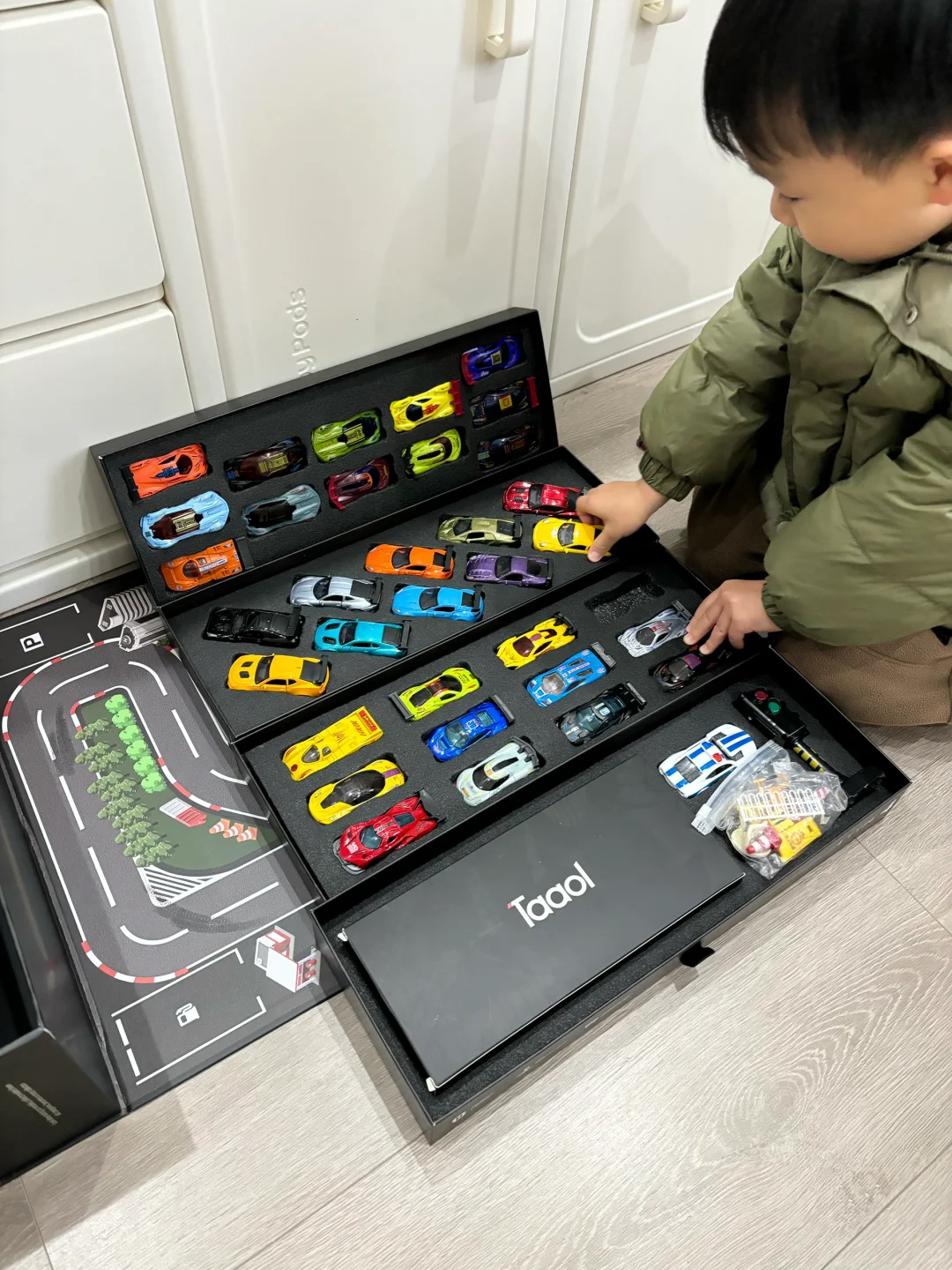 咋办！打开后儿子哭着让我别送人了。。。