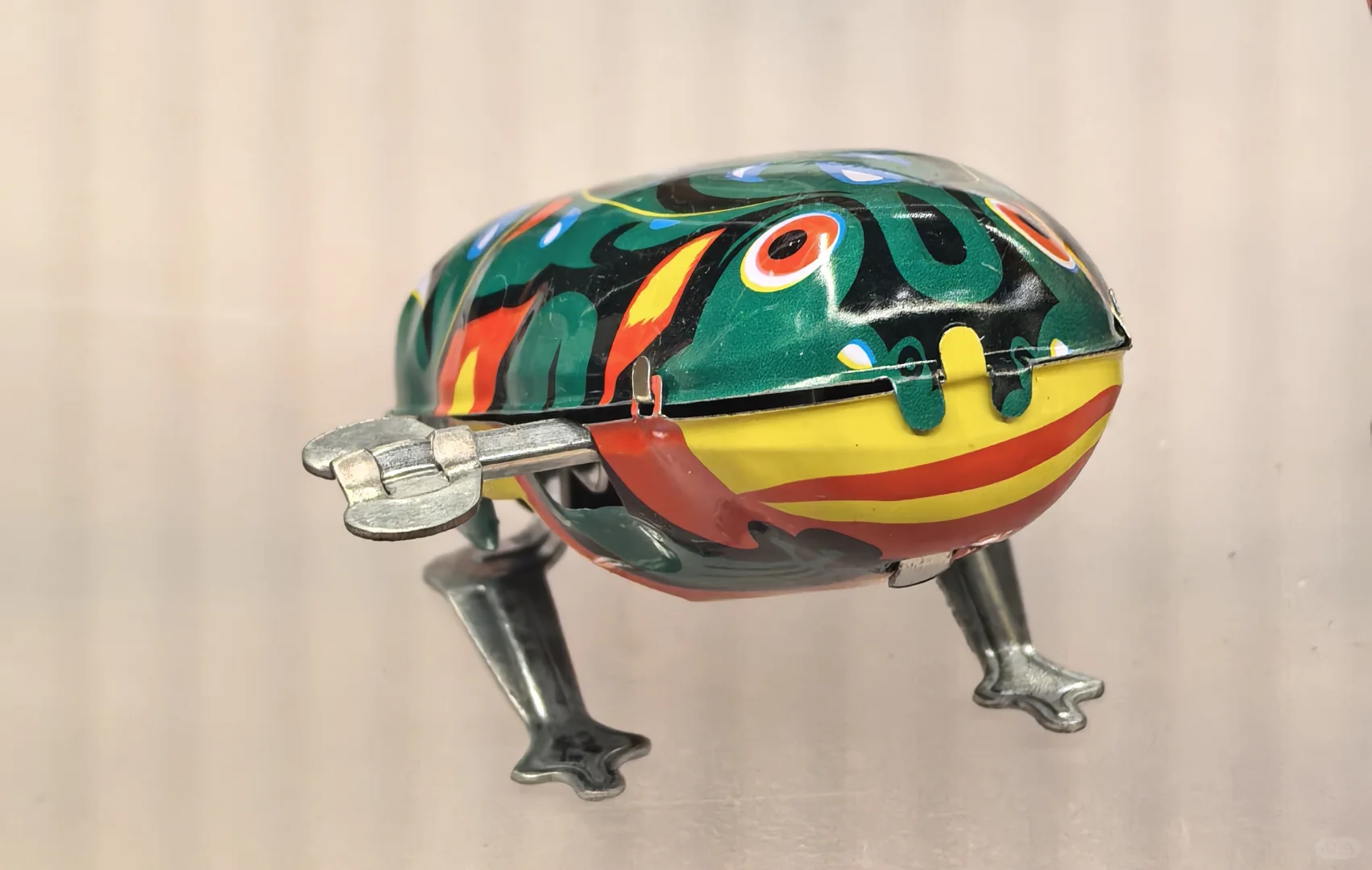 一箱老玩具，满满童真心