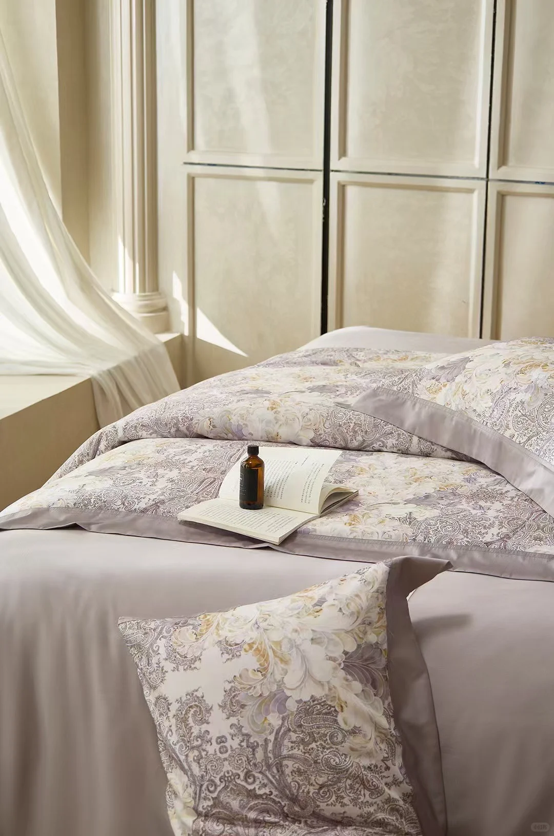 绫罗缎数码印花?奥德莉-山梗紫