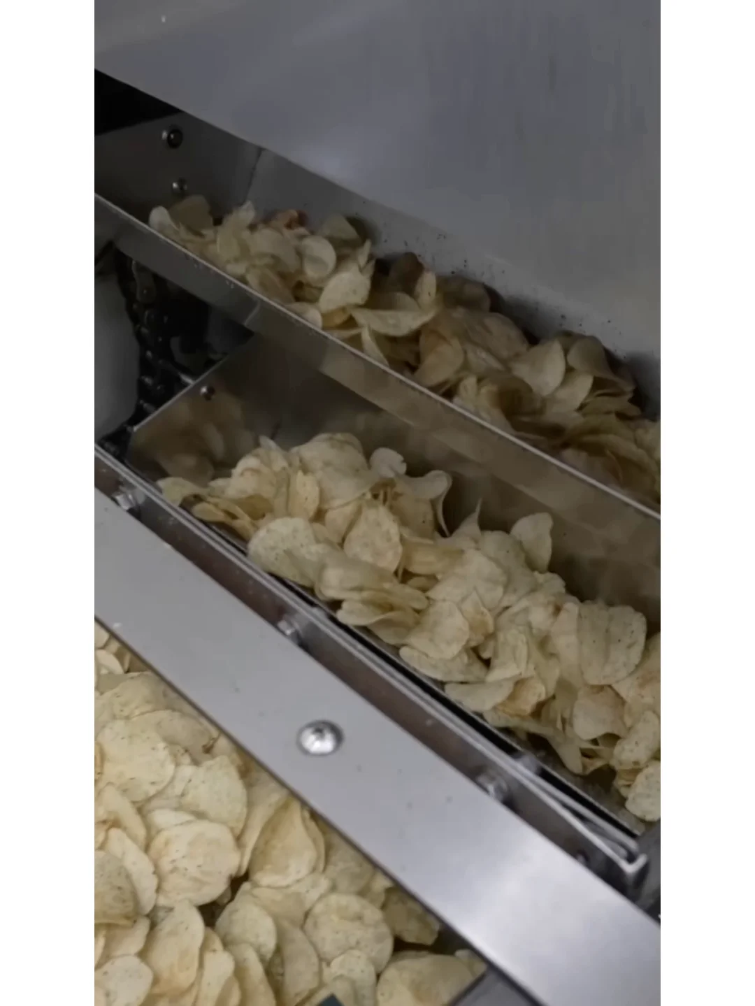 全自动薯片包装机告别人工手工包装