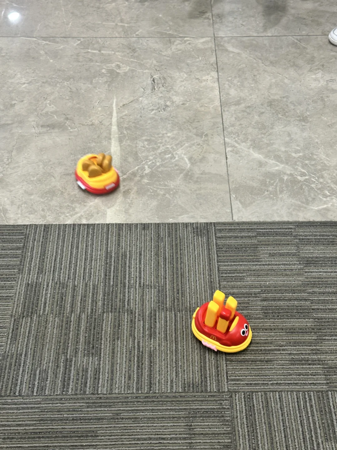 崽办公室玩到不知道天地为何物了....??