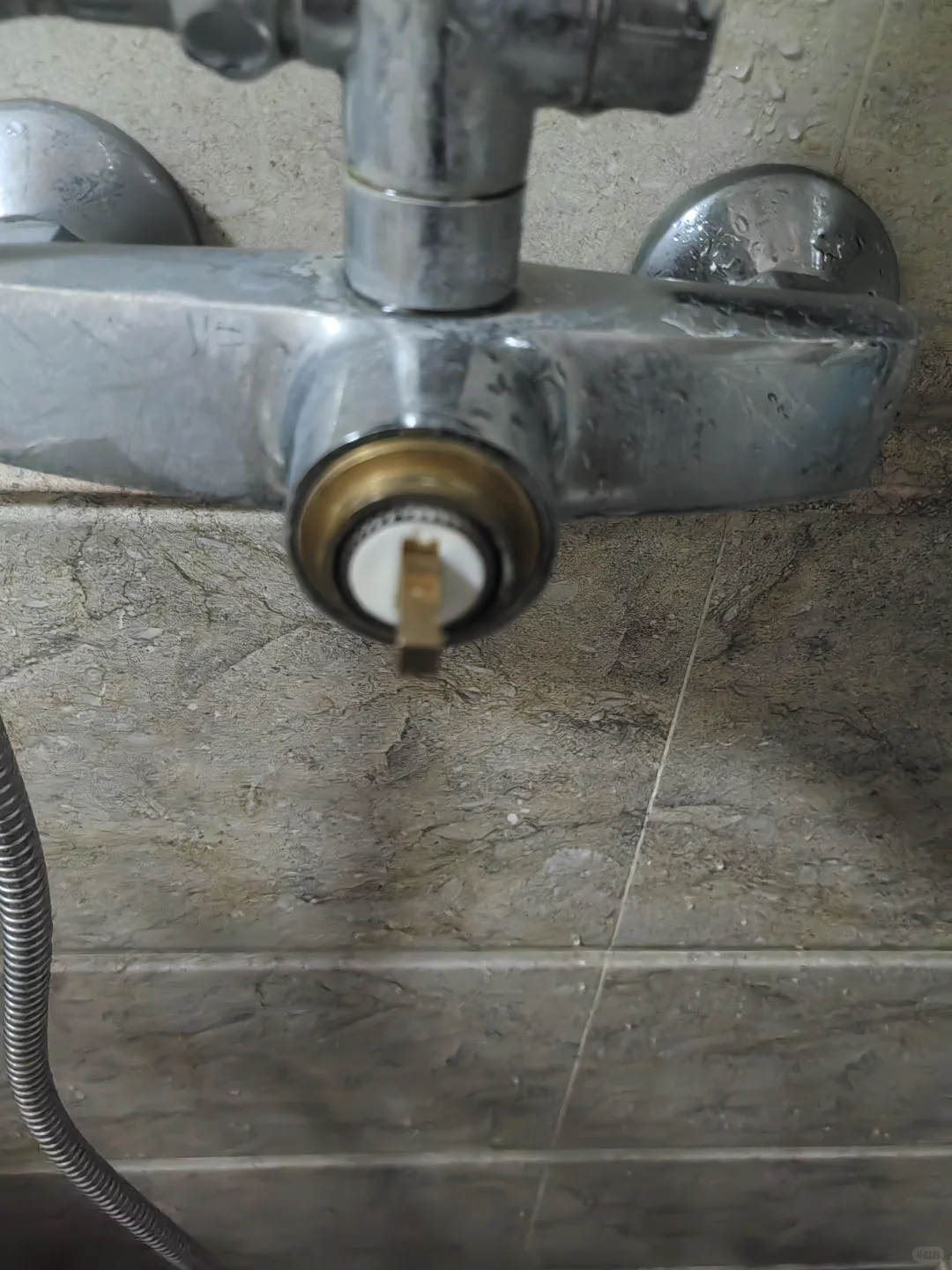 淋浴阀门到底怎么换？