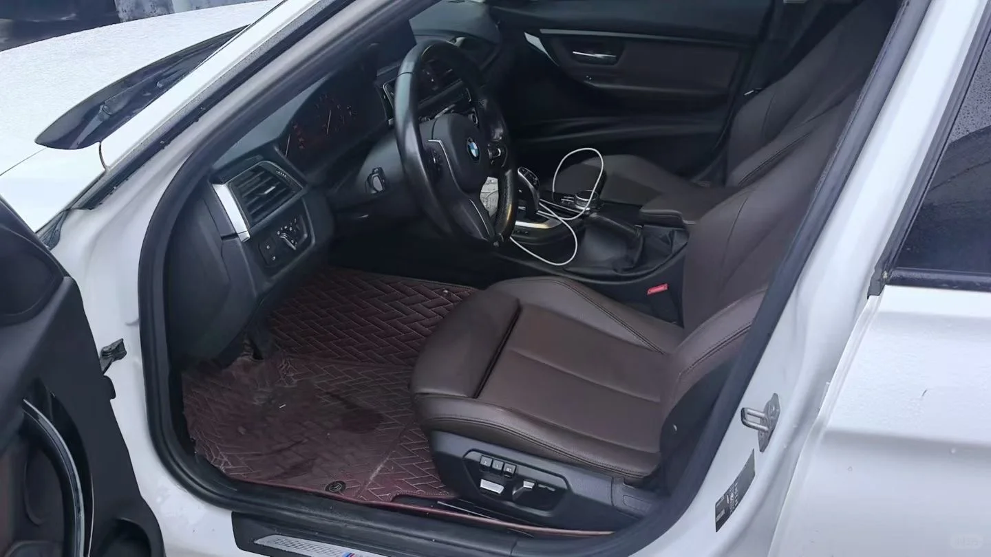 19年宝马320Li，M运动豪华套装，液晶仪表 大