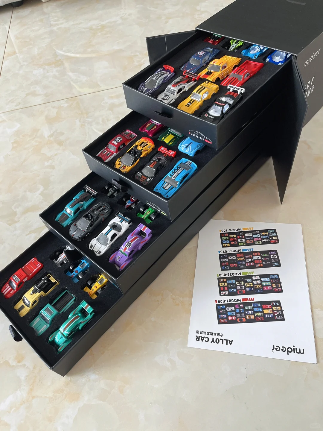 这简直不要太酷～100辆合金车车