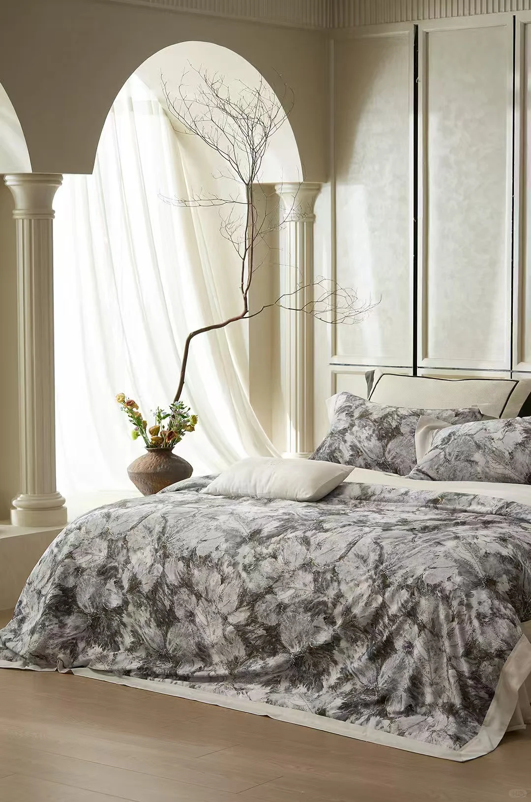 绫罗缎数码印花 月雾枝影