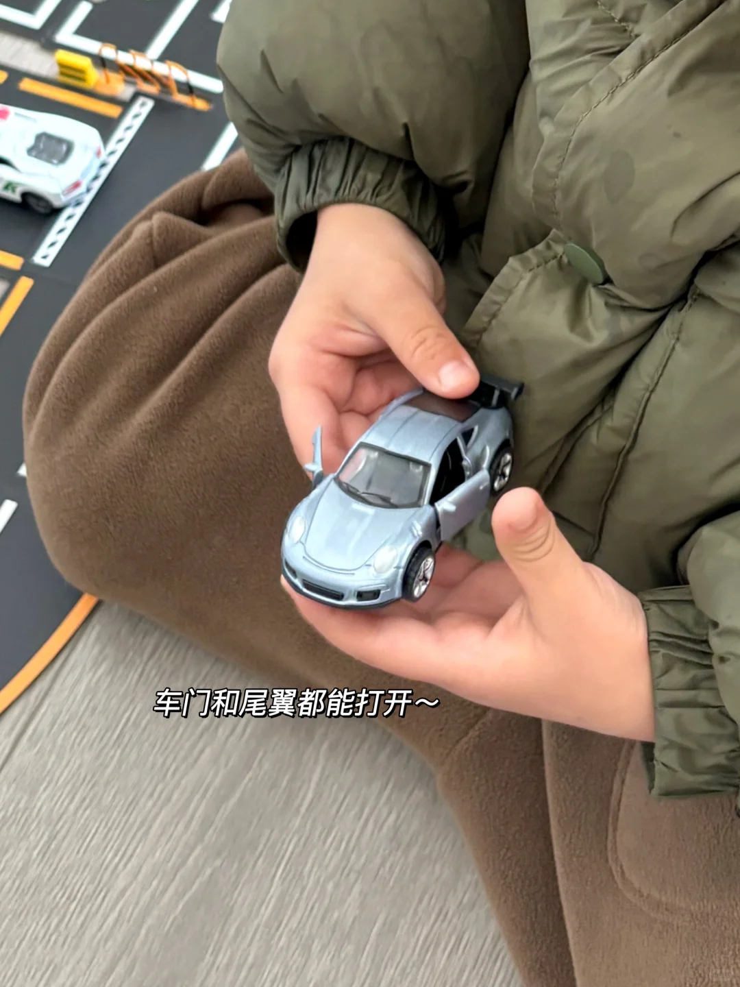 咋办！打开后儿子哭着让我别送人了。。。