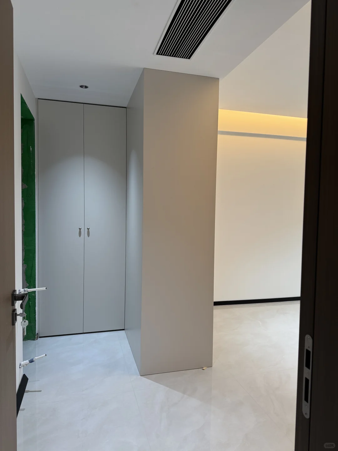 为了增加收纳，主卧衣柜就这样做吧