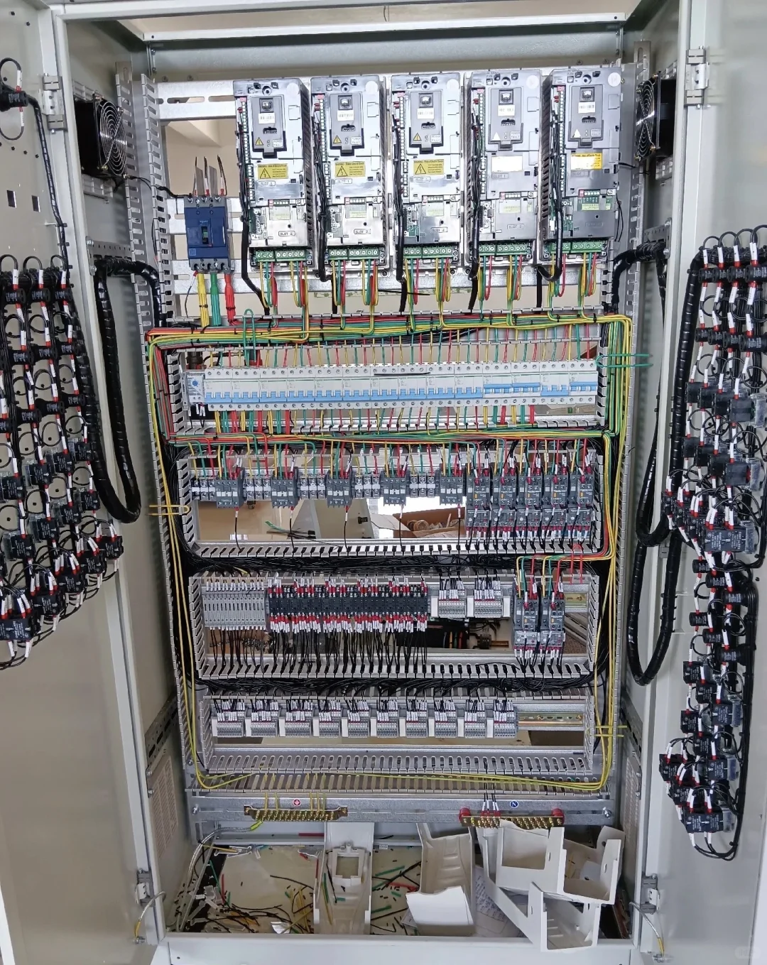 自动化装配电工日常