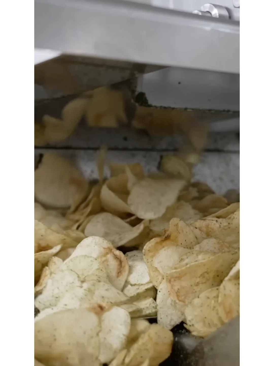 全自动薯片包装机告别人工手工包装